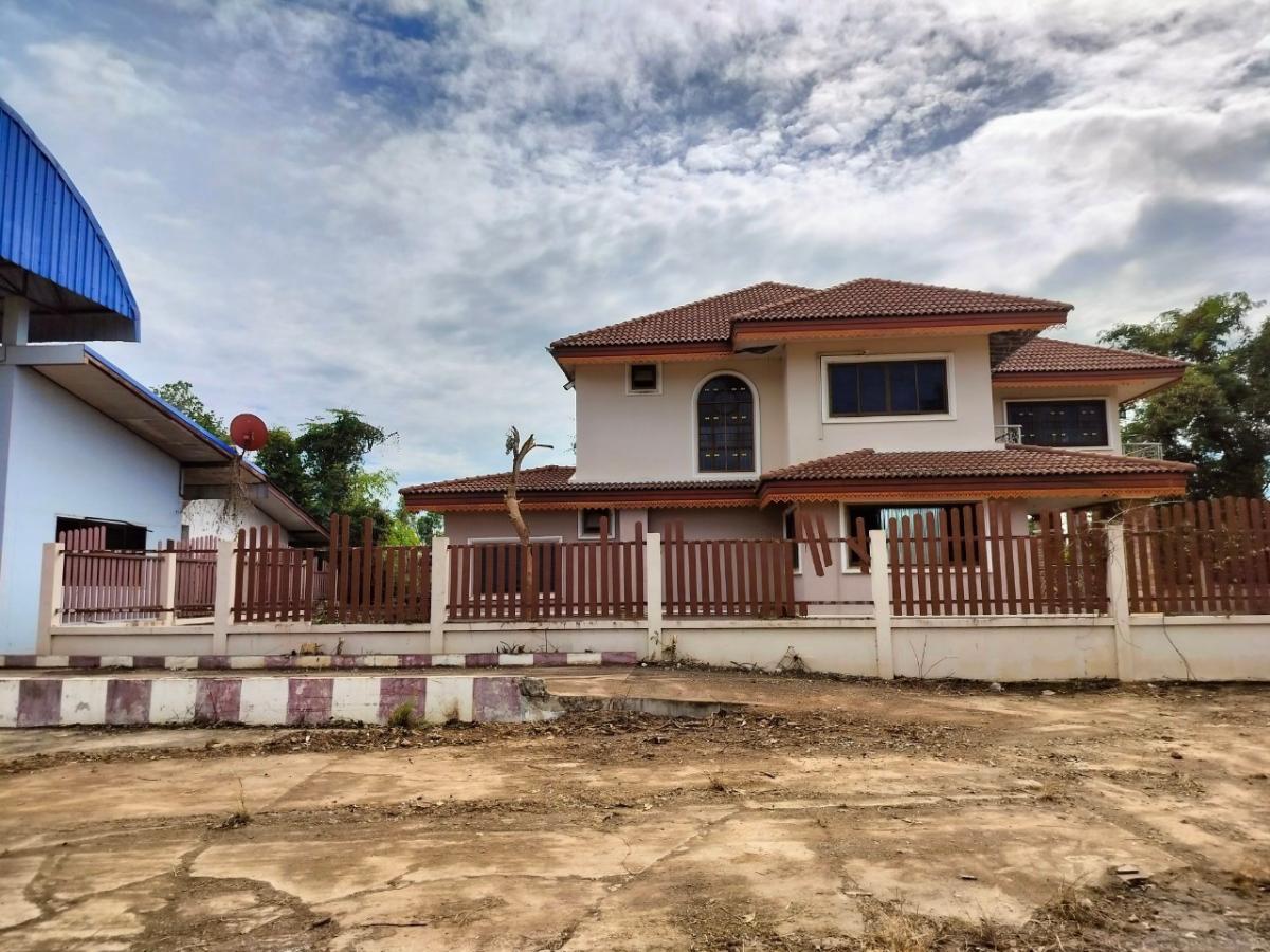 ขายที่ดินพิษณุโลก : ที่ดินพร้อมสิ่งปลูกสร้าง ติดถนนสายพิษณุโลก-วัดโบสถ์ (ทล.1086)