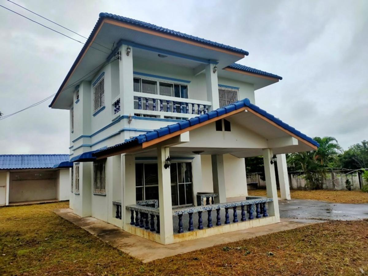 ขายบ้านอุบลราชธานี : บ้านเดี่ยว 2 ชั้น ห่างจากถนนม่วงสามสิบ-พนา (ทล.2049) ประมาณ 370 เมตร