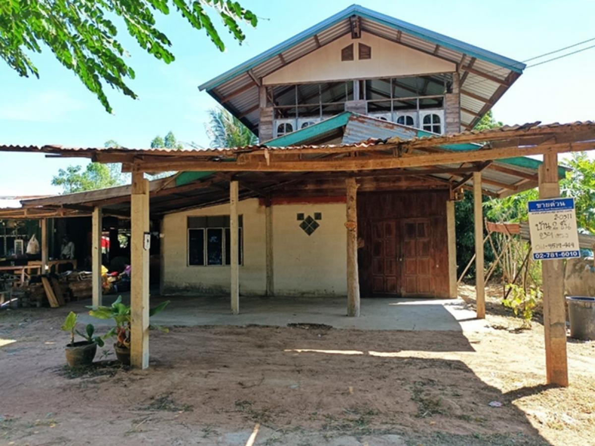 ขายบ้านมหาสารคาม : บ้านพักอาศัยครึ่งตึกครึ่งไม้ 2 ชั้น