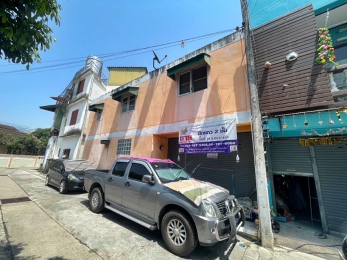 For SaleShop HouseLampang : 448/1, Soi Lord Tanjai 1, Phra Chao Tanjai Road, Thongchai Mueang Lampang, Lampang