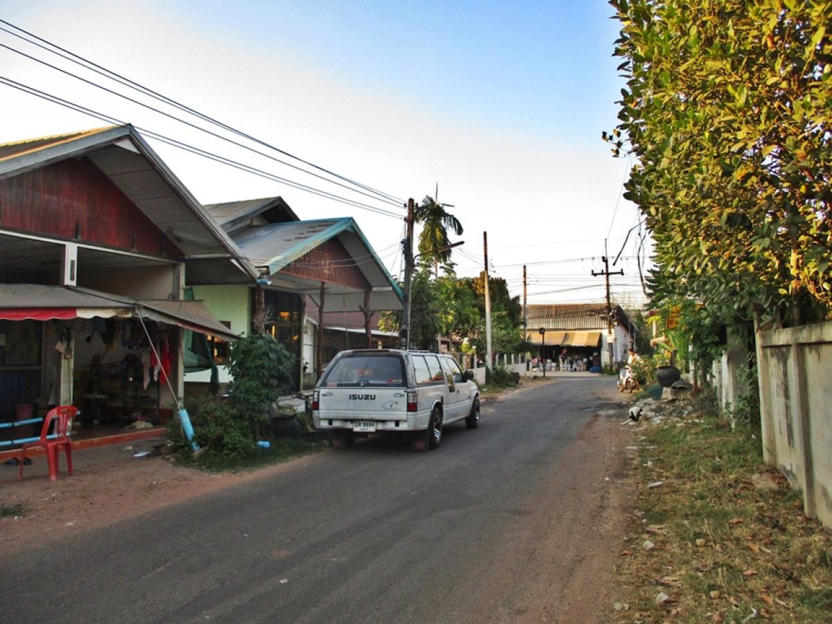 ขายบ้านกาฬสินธุ์ : ที่ดินพร้อมสิ่งปลูกสร้าง ติดทางหลวงชนบทสายบ้านหลักเหลี่ยม-บ้านโนนสังคม (กส.4028)