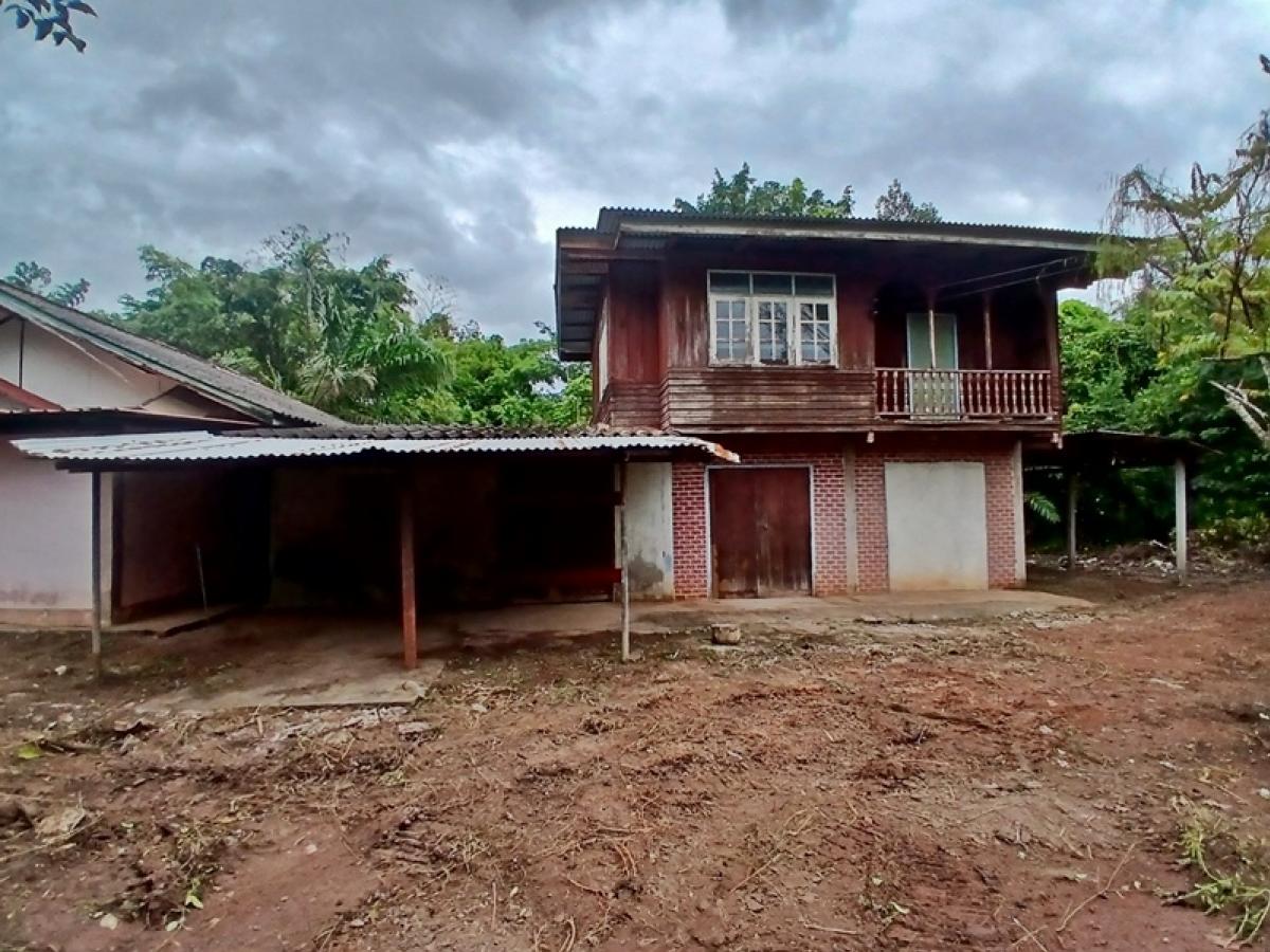 ขายบ้านปราจีนบุรี : ที่ดินพร้อมสิ่งปลูกสร้าง  บ้านหนองบัว