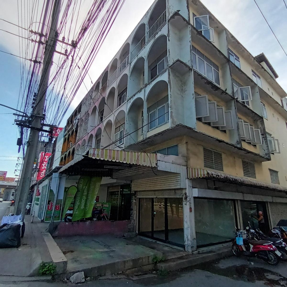 ขายอาคารพาณิชย์นนทบุรี บางใหญ่ บางบัวทอง : อาคารพาณิชย์ 4.5 ชั้น ห่างจากห้าเเยกปากเกร็ดไปทางปทุมธานี ประมาณ 85 เมตร