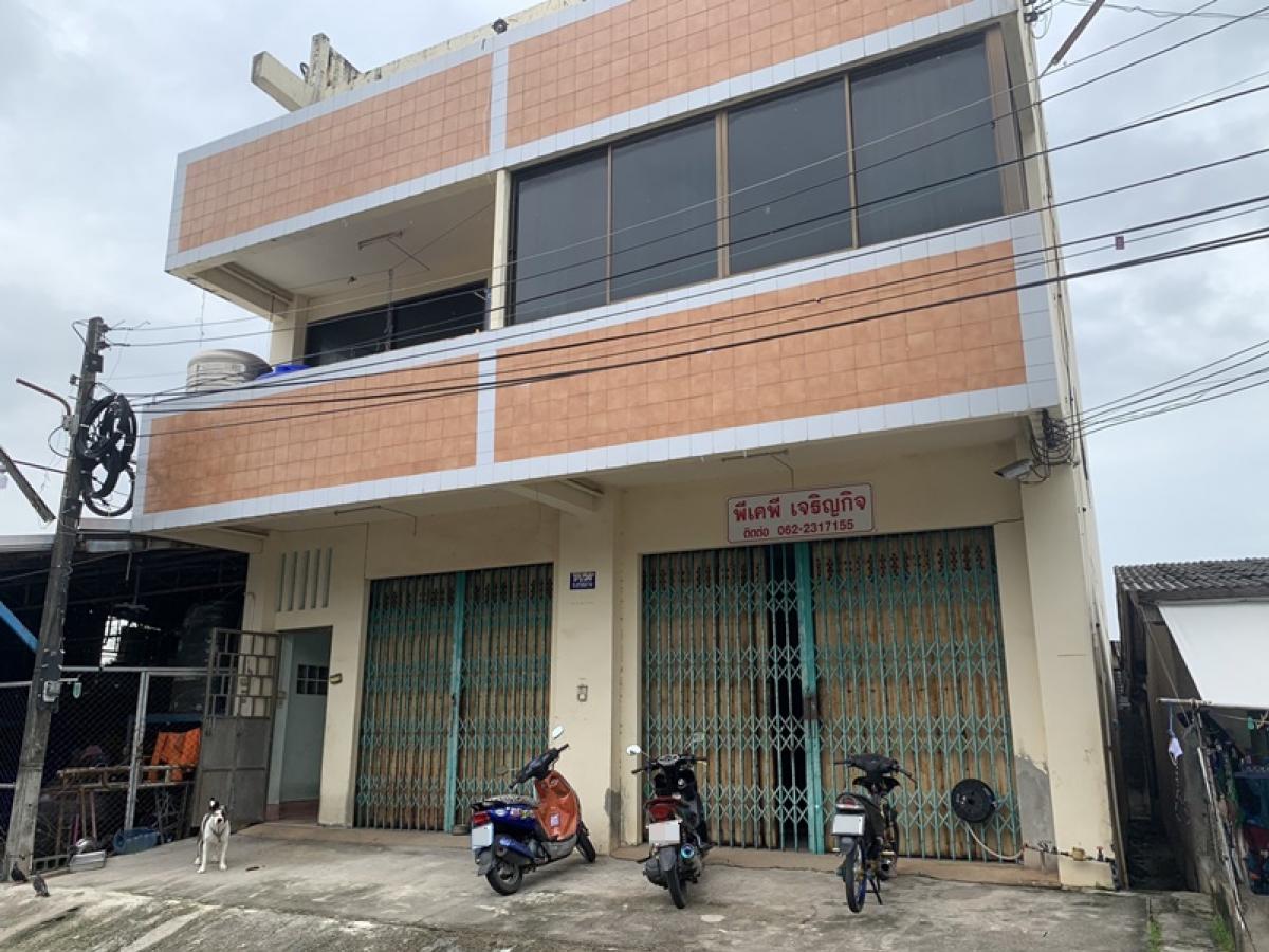 ขายบ้านหาดใหญ่ สงขลา : อาคารพาณิชย์ 3 ชั้น ห่างจากถนนเตาหลวง เข้าไปประมาณ 48 เมตร