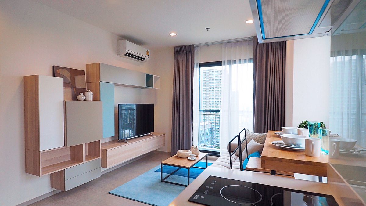 ให้เช่าคอนโดสุขุมวิท อโศก ทองหล่อ : Rhythm Sukhumvit 36-38 คอนโดให้เช่า 38,000 THB 1 เตียง 1 ห้องน้ำ 50 ตารางเมตร, Sukhumvit Soi 36, Thonglor BTS