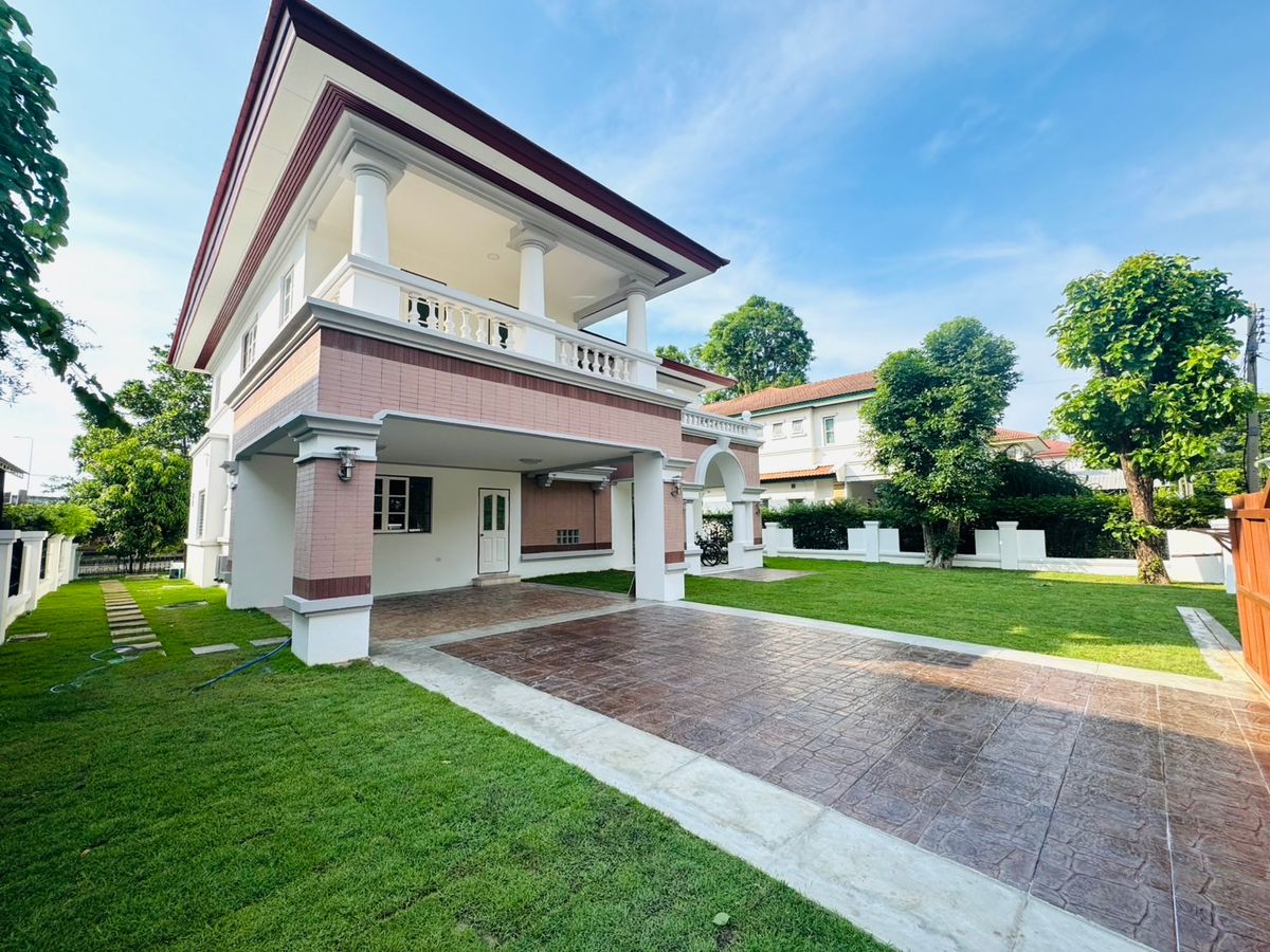 For SaleHousePathum Thani,Rangsit, Thammasat : Ladawan Rangsit Ladawan Lagoon Rangsit, the house has never been in a new renovated, potential location.