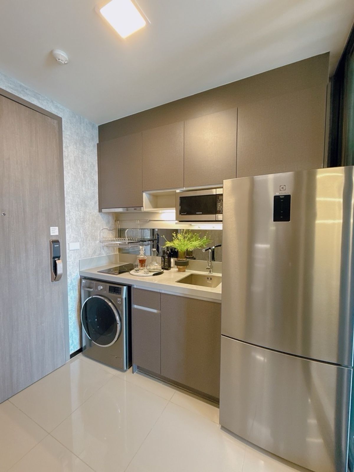 For SaleCondoSapankwai,Jatujak : 𝐓𝐡𝐞 𝐏𝐫𝐢𝐯𝐚𝐜𝐲 Chatuchak, comfortable installments 𝟗, 𝟗𝟎𝟎/month, do not have to pay down payment Ready to enter a new room, 1 hand, buy straight 𝟎𝟗𝟓-𝟒𝟖𝟗-𝟖𝟖𝟗𝟎 green