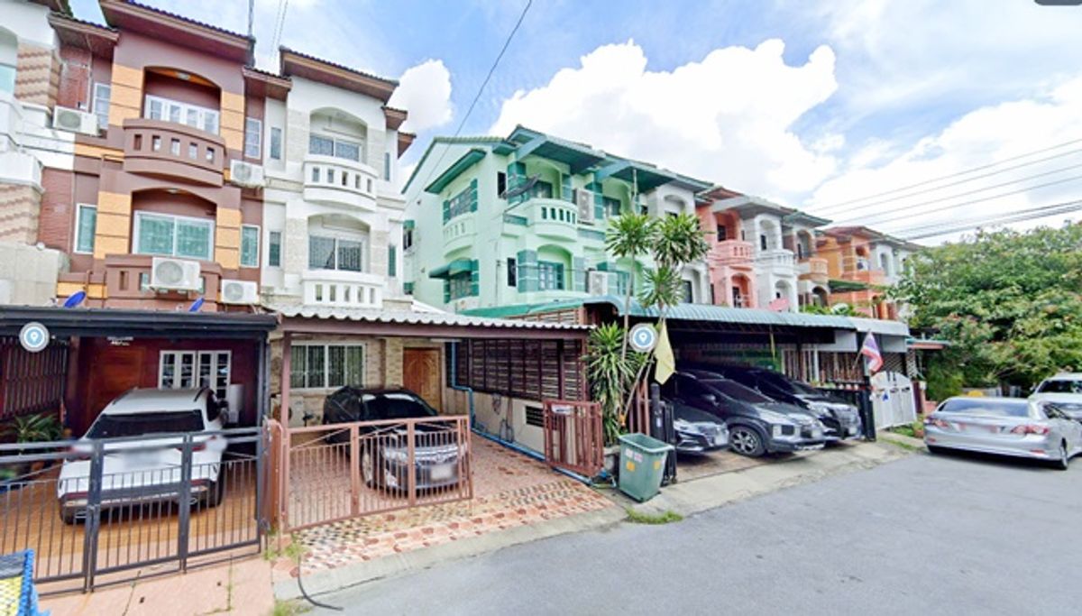 ให้เช่าทาวน์โฮมเกษตร นวมินทร์ ลาดปลาเค้า : นวลจันทร์ 25-33 บิ้วท์อินภายใน รร.วัดนวลจันทร์ 399ม MRTวัชรพล 1.6กม ทาวน์เฮ้าส์ 3 ชั้น 4นอน 4แอร์ 3น้ำ 21ตร.วา.252 ตร.ม.