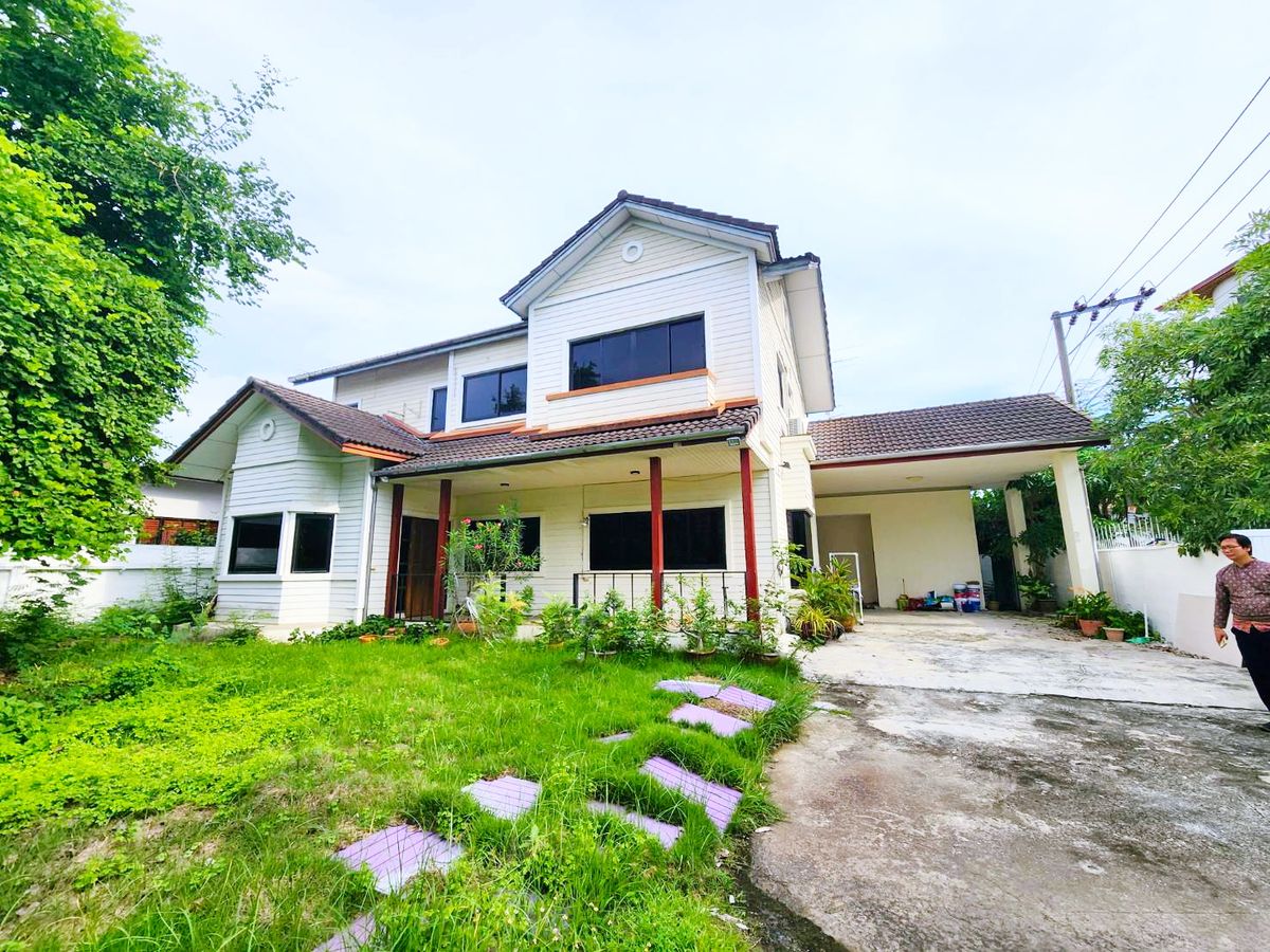 For RentHouseBangna, Bearing, Lasalle : 2-story mansion rental 152 sq.w. 352 sq.m. 3-5 sleeping Mega Bangna 2.6 km. King Kaew Market, 1.2 km with Bangna-Trat King Kaew