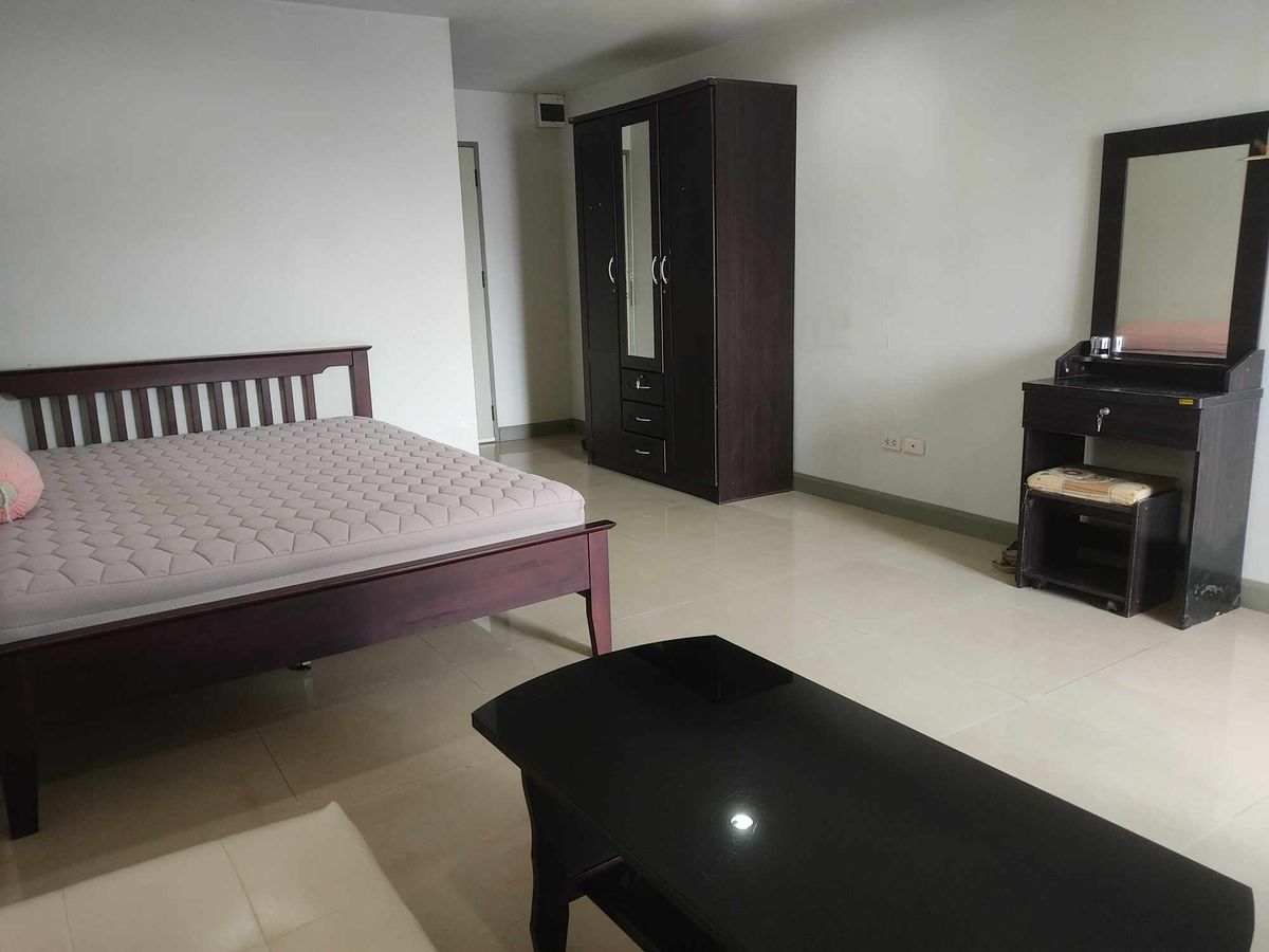 For RentCondoOnnut, Udomsuk : Condo for rent: Regent Home 4 Sukhumvit 85 (Studio room), 3rd floor, near BTS On Nut Station