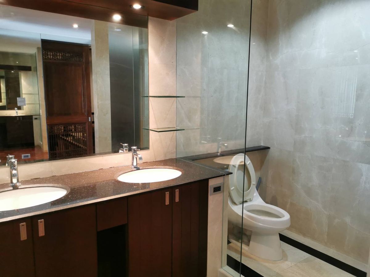 For SaleCondoSathorn, Narathiwat : For Sale with tenant: DUPLEX condo at Supreme Elegance, 2 BR/3 B, 220 sqm., classic and unique interior, Sathorn area