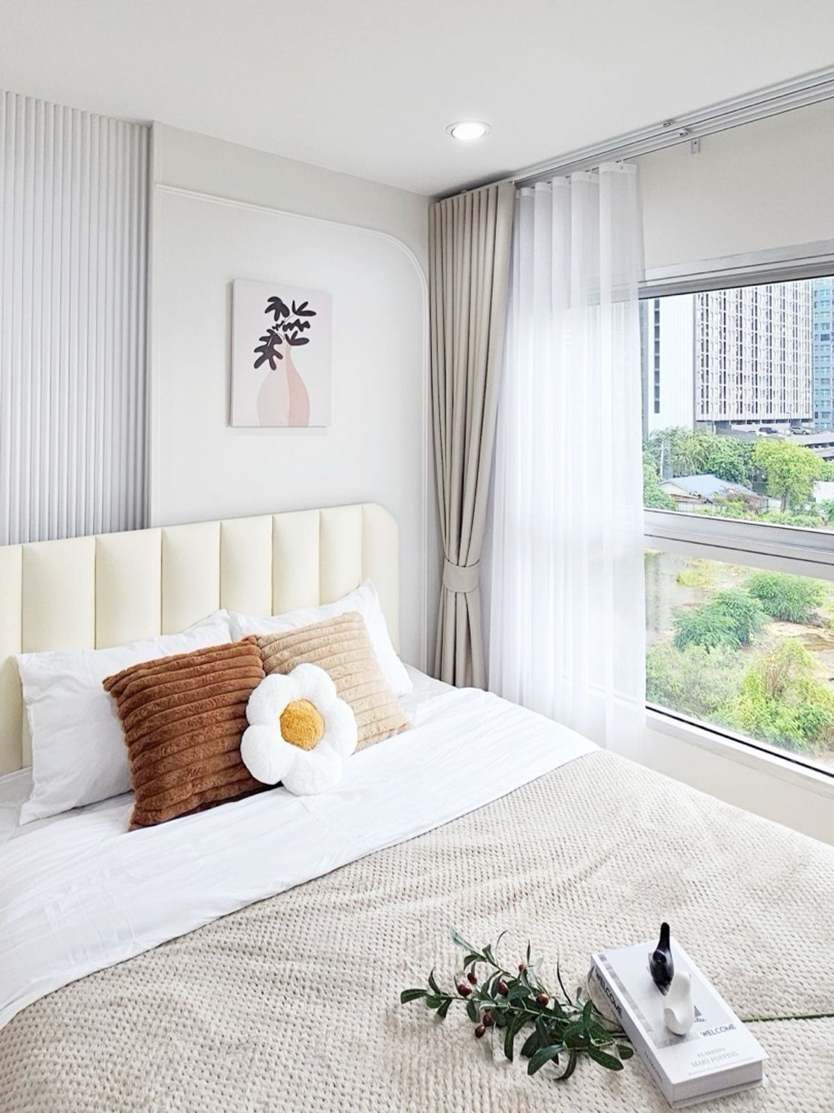 For SaleCondoRamkhamhaeng, Hua Mak : Come on !!! The room is complete, ready to stay, the view is very airy, very comfortable with the D -Condo Project.