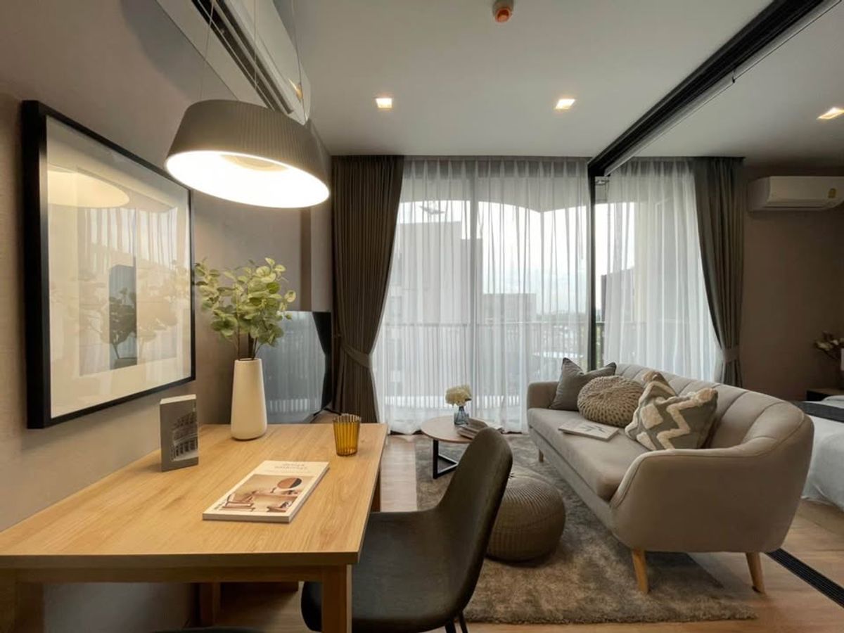 For RentCondoOnnut, Udomsuk : Condo for rent in Onnut area @kawa haus | Big room, beautiful view | Near BTS On Nut, convenient to travel near the expressway | 💰 Renting only 22,000 baht/month 
 
