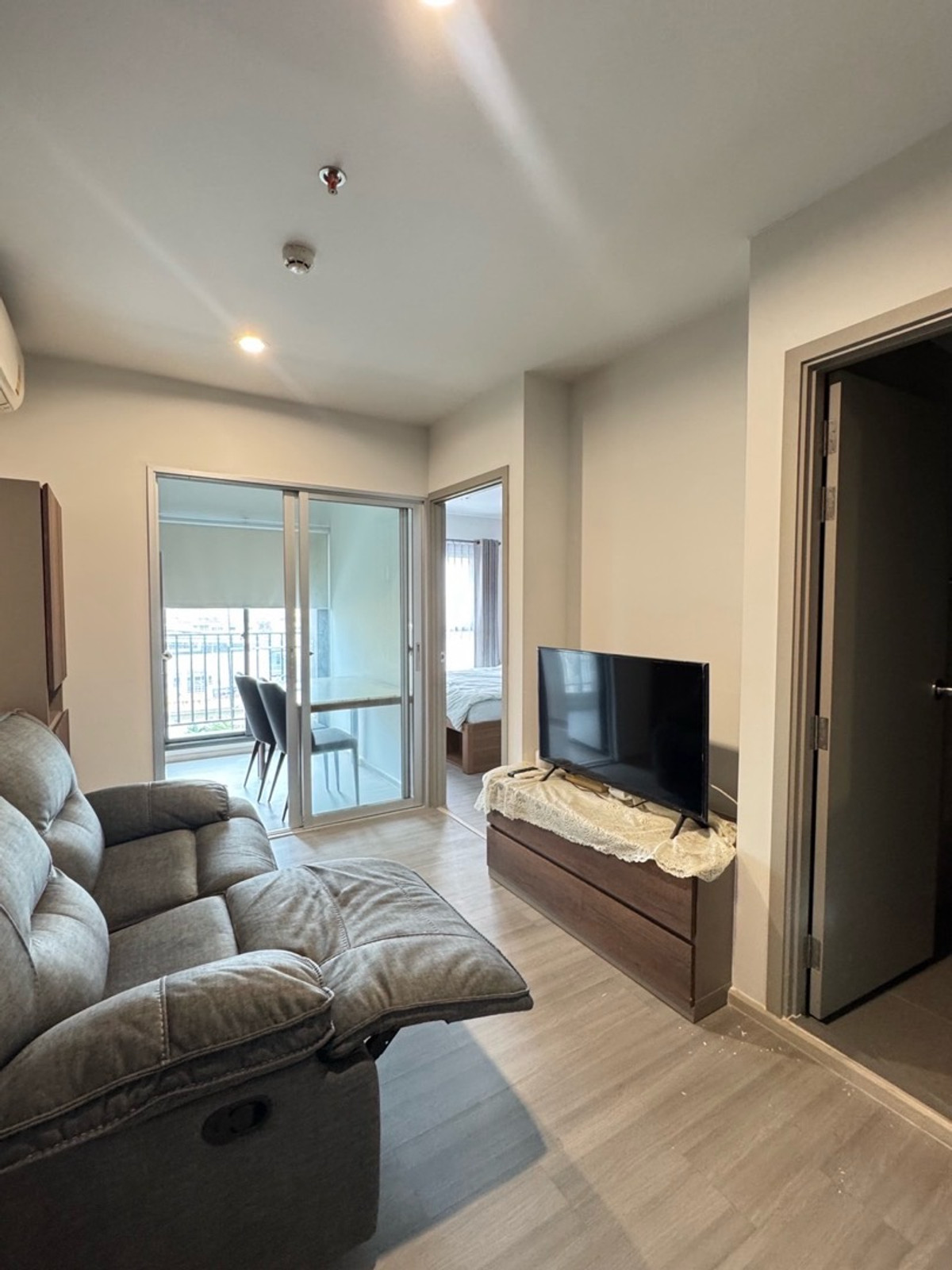 ให้เช่าคอนโดปิ่นเกล้า จรัญสนิทวงศ์ : ✨ ห้องว่างพร้อมเข้า The Parkland Charan - Pinklao 🥘ครัวแยก