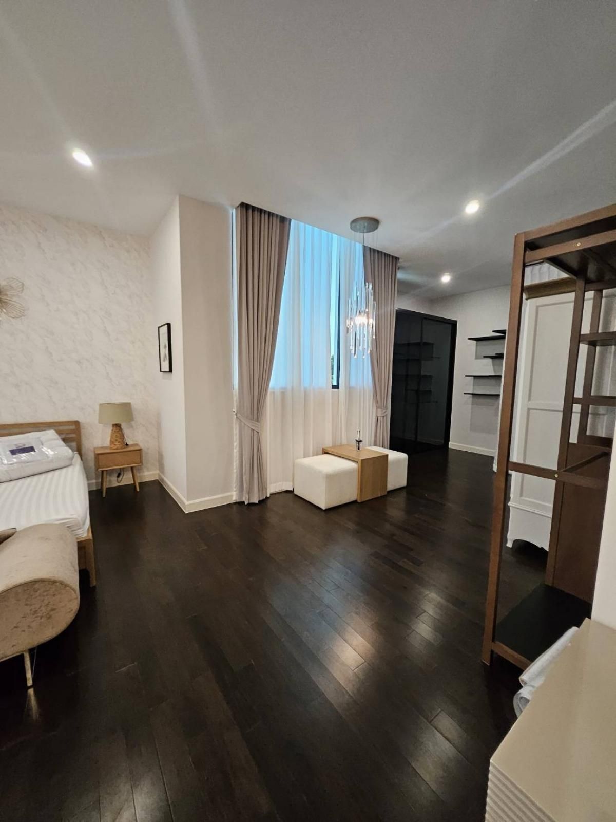 ขายบ้านเลียบทางด่วนรามอินทรา : ✨ The Honor Yothinpatthana — บ้านเดี่ยวโมเดิร์นลักซ์ชัวรี่ 5 ห้องนอน สำหรับครอบครัวที่ต้องการพื้นที่และความเป็นส่วนตัว ทำเลดี ใกล้ Central Festival EastVille