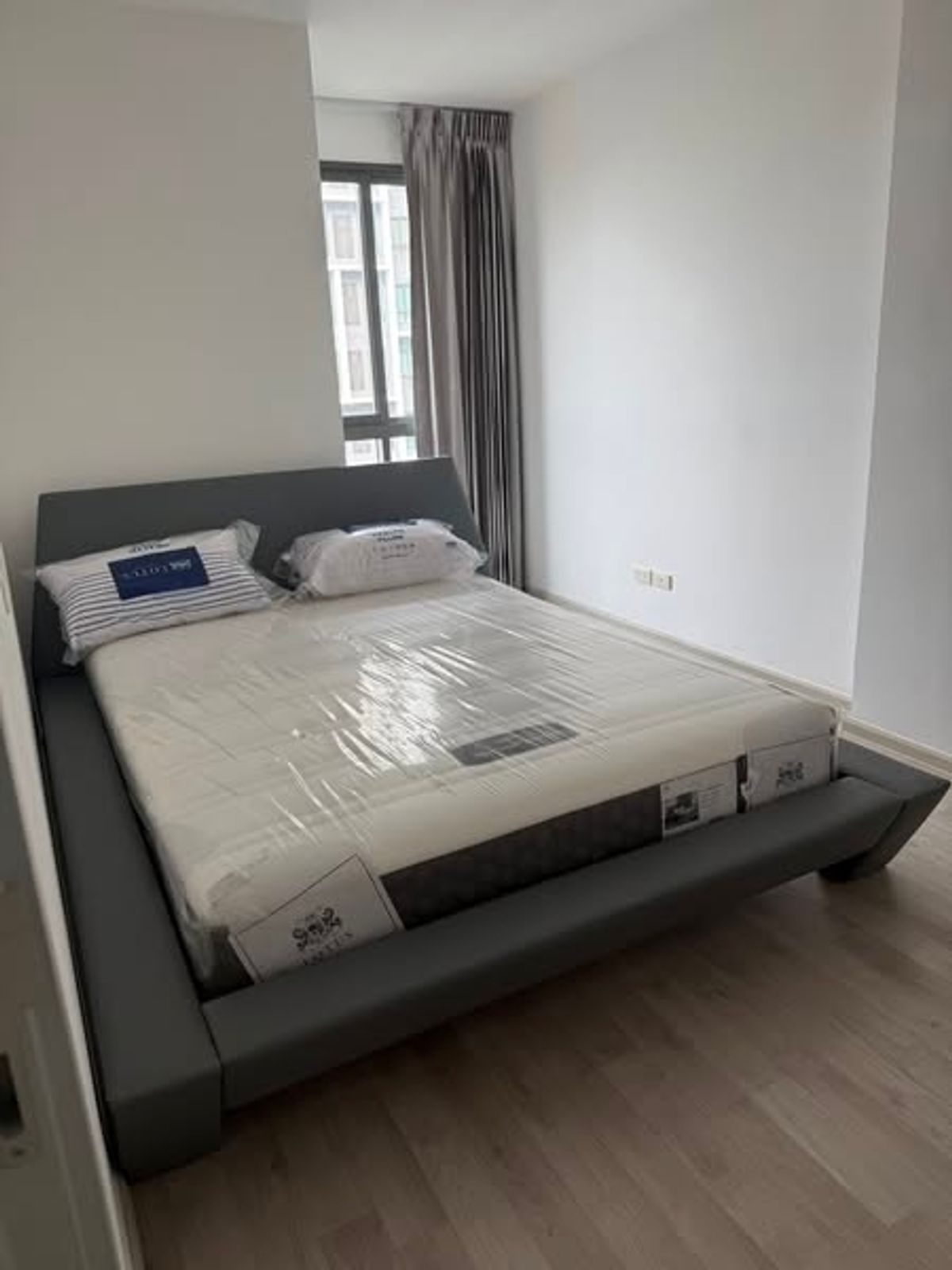 For RentCondoPinklao, Charansanitwong : ‼ ️𝐅𝐎𝐑 𝐑𝐄𝐍𝐓 𝐑𝐄𝐍𝐓 1 bedroom is very good. 🐉 ID Omobi Charan - Interchange 🐉❤️ 10,000❤️ Code #SB0525123 ☎️ LINE @36condo
