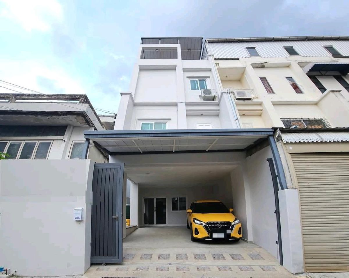 ให้เช่าทาวน์โฮมโชคชัย4 ลาดพร้าว71 : 📣ให้เช่า New Townhome ลาดพร้าว41 ติดรถไฟฟ้า ภาวนา100 ม. ✨️🚇
