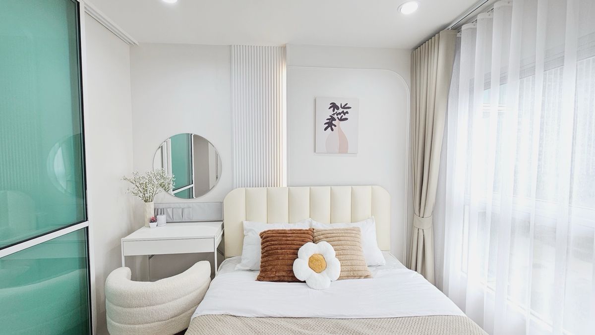 For SaleCondoRamkhamhaeng, Hua Mak : Come on !!! The room is complete, ready to stay, the view is very airy, very comfortable with the D -Condo Project.