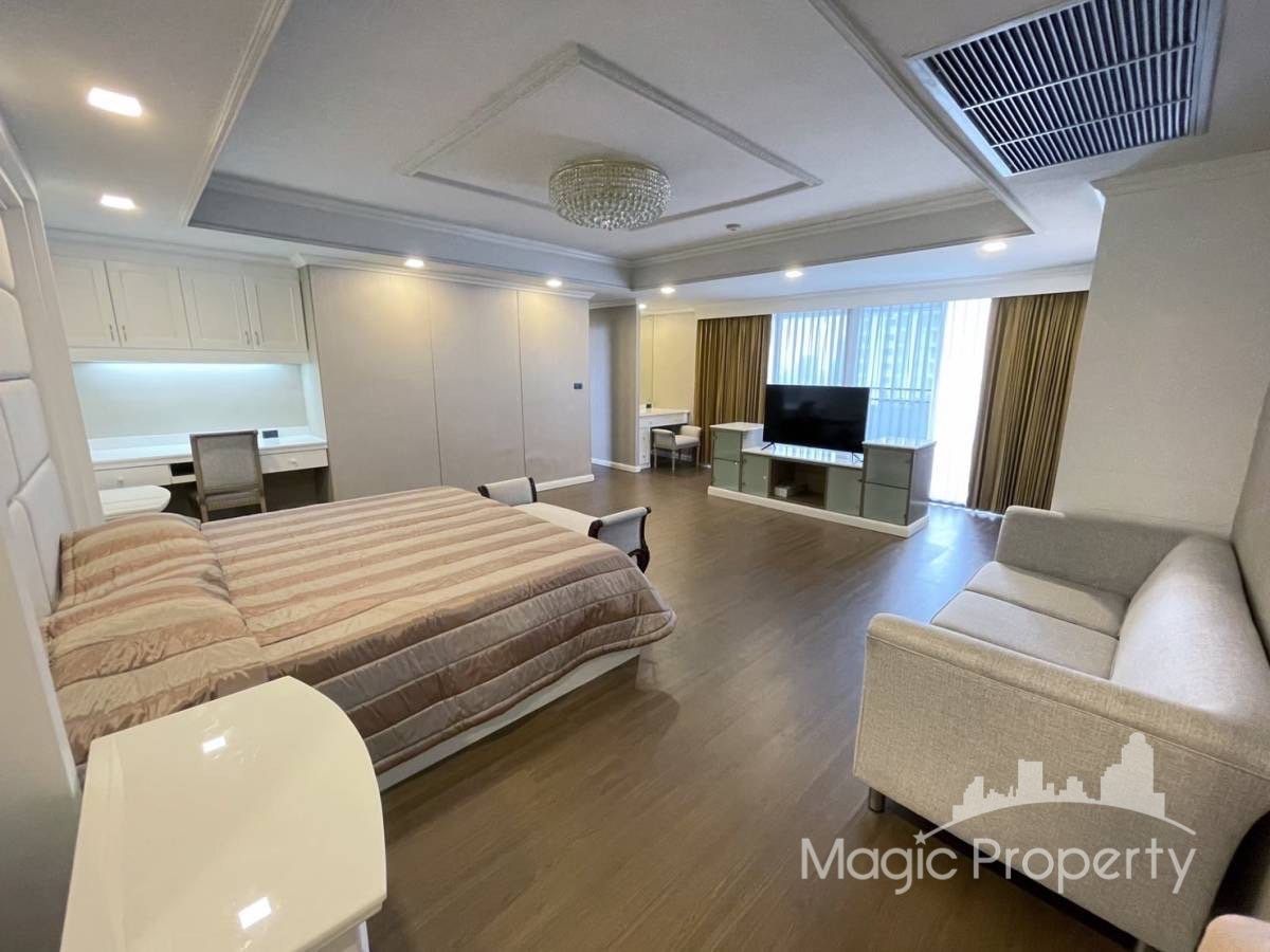 For RentCondoSukhumvit, Asoke, Thonglor : 4 Bedroom For Rent in Oriental Towers Condominium, Watthana, Bangkok