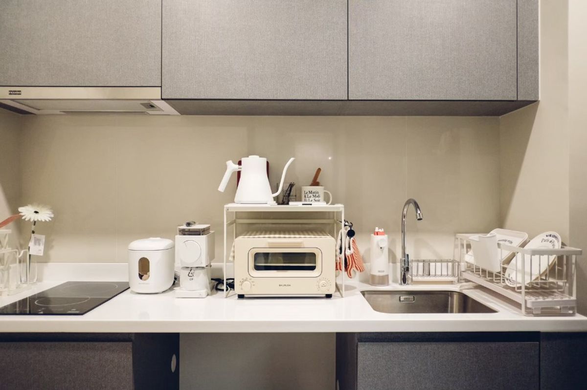 ขายคอนโดพระราม 9 เพชรบุรีตัดใหม่ RCA : 🏙️ ชีวิตเหนือระดับ คอนโด Life Asoke Hype 1 ห้องนอน  พร้อมสิ่งอำนวยความสะดวกครบครัน ใกล้ MRT และเซ็นทรัลพระราม 9