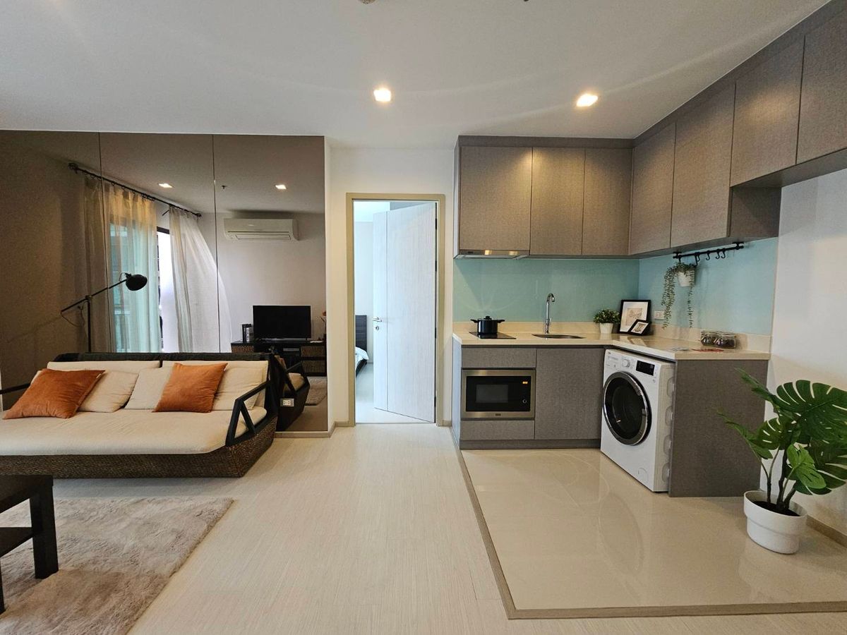 For SaleCondoSukhumvit, Asoke, Thonglor : Hot Deal !!!!! Rhythm Sukhumvit 36-38 2 bedrooms near BTS Thonglor only 7.9m Contact 065-6641496 (Emmy)