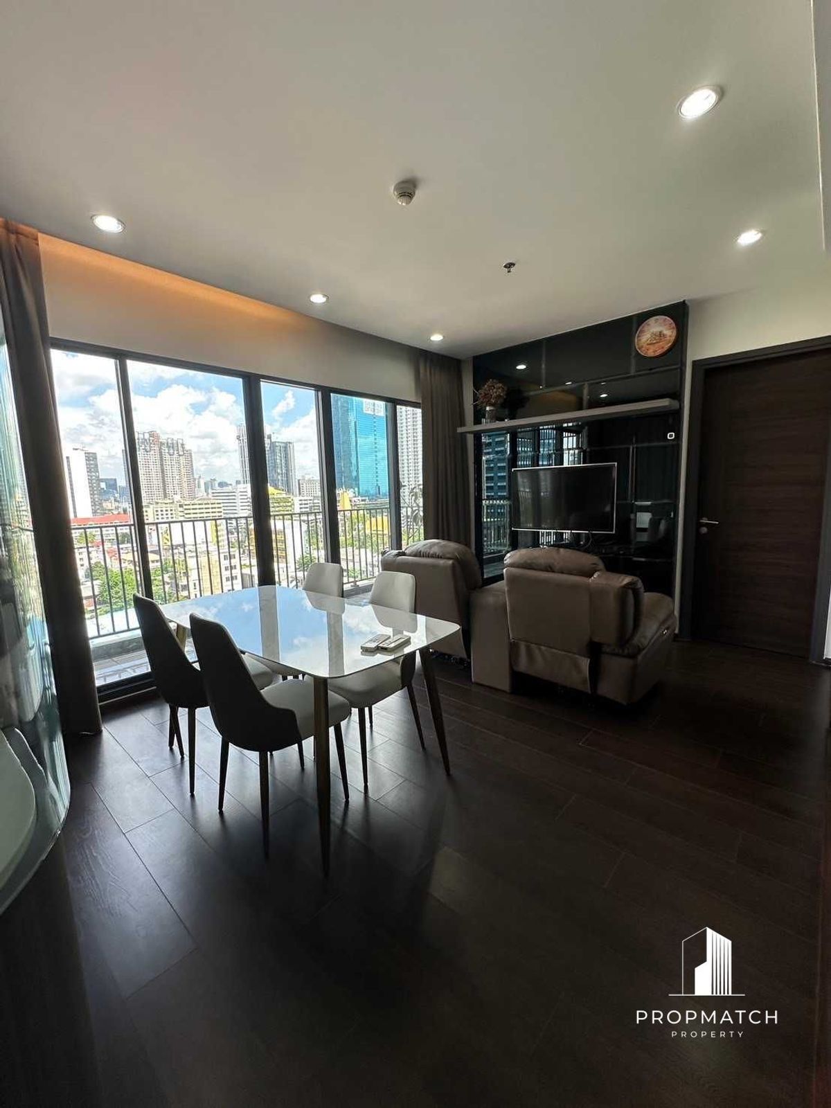 ให้เช่าคอนโดสุขุมวิท อโศก ทองหล่อ : ✨Flash Deal ✨C Ekkamai (2Bed2Bath65SQM.) พร้อมอยู่ ! เพียง 40,000 บาทต่อเดือน Tel.0981315848 @propmatch