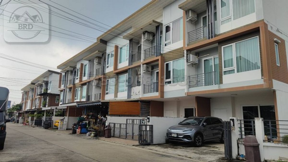 ขายทาวน์โฮมนนทบุรี บางใหญ่ บางบัวทอง : ขายถูกมากทาวน์โฮม3ชั้น Tust City เพียง 4.2 ล้านบาท ถนนงามวงศ์วาน25 ใกล้สวน80พรรษา 140 เมตร เมืองนนท์ จ.นนทบุรี