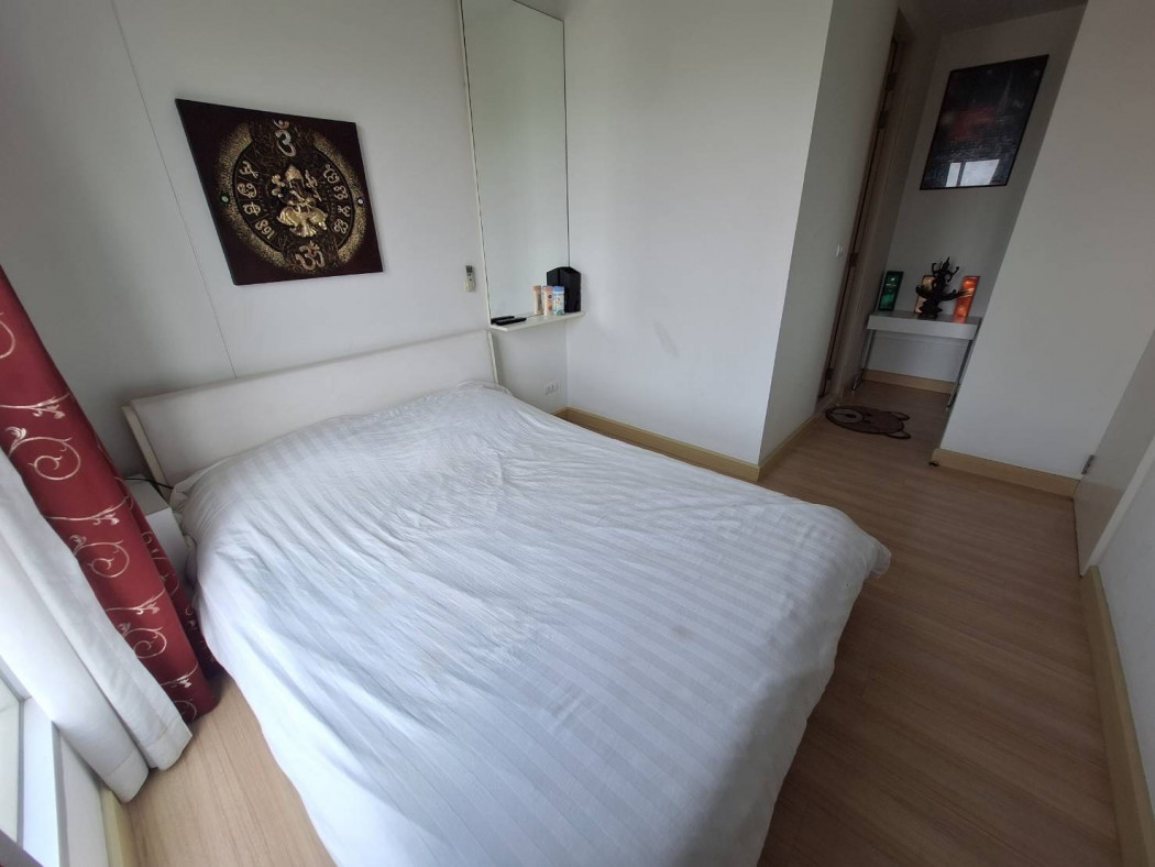 For SaleCondoSamut Prakan,Samrong : Condo for sale, Parkland Srinakarin Lakeside, 35.99 sq m, near Seacon Square Srinakarin, on Srinakarin Road, suitable for living.
