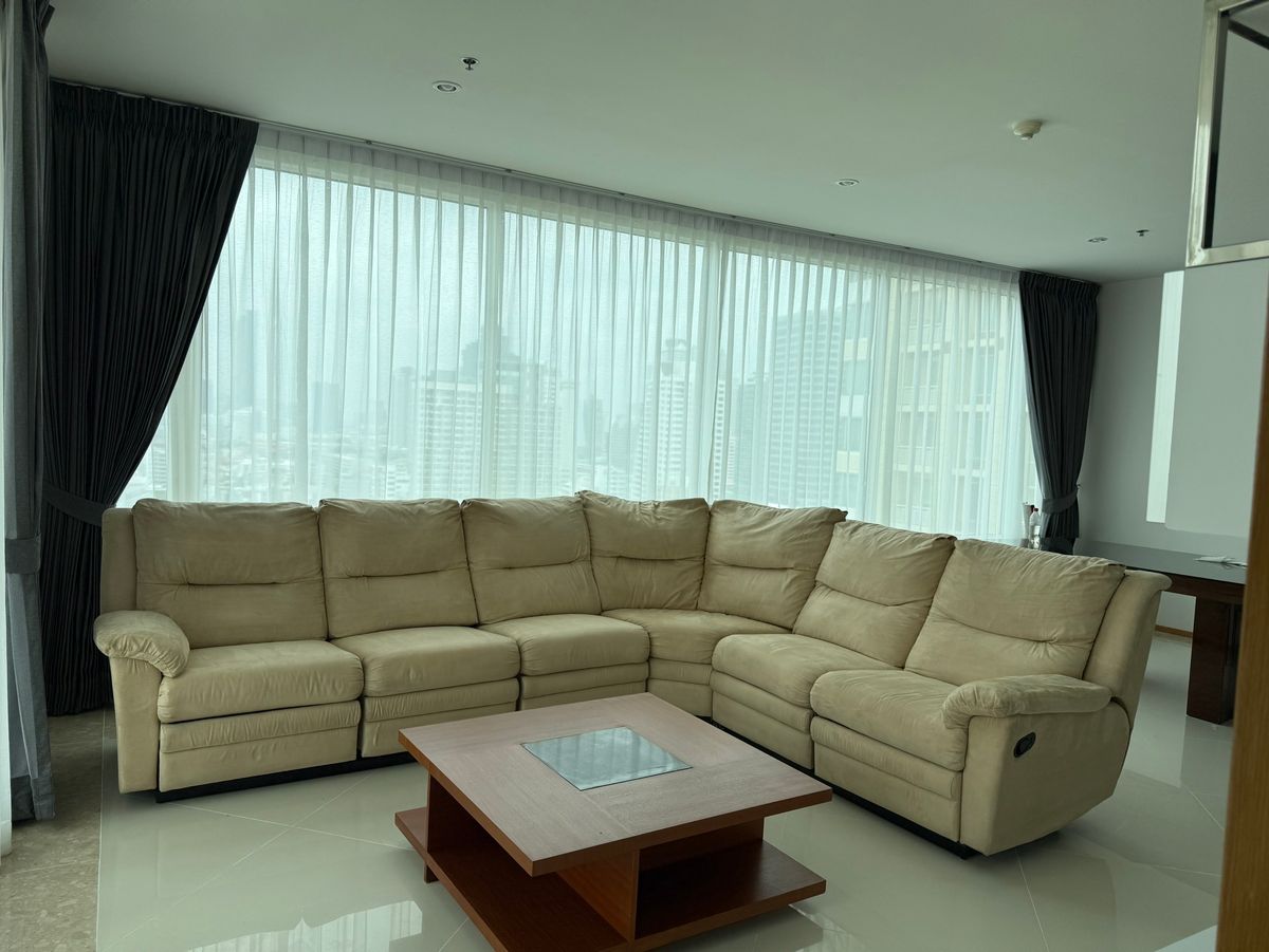 ให้เช่าคอนโดสาทร นราธิวาส : [L250519010] สำหรับเช่า The Empire Place | 2 ห้องนอน | ขนาด 106 ตร.ม. | ห้องมุม | ราคาพิเศษ | พร้อมเข้าอยู่