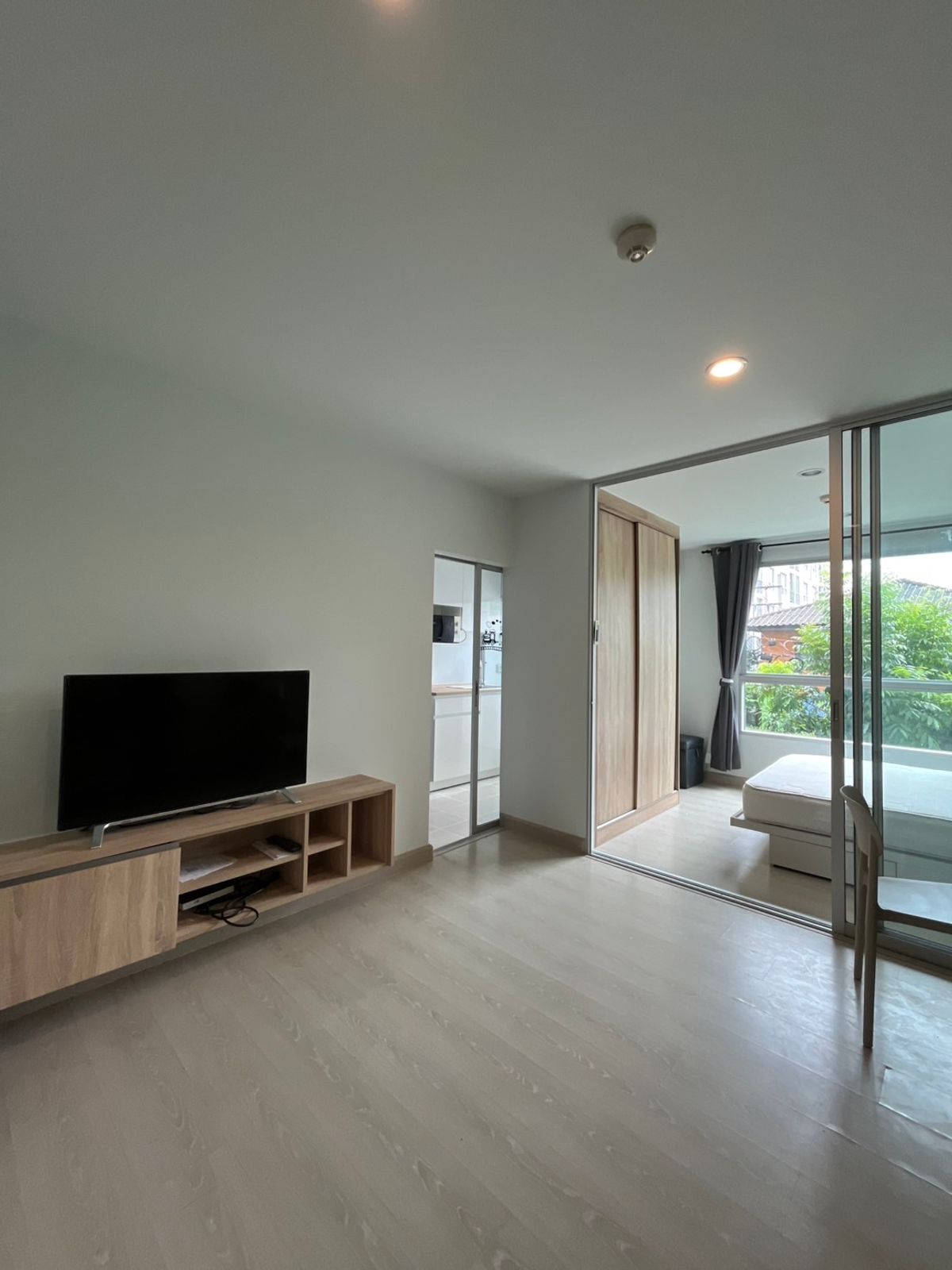 For SaleCondoRama 2, Bang Khun Thian : Condo for sale, The Nichit ID Rama 2, Room 30 sqm. Can go in. Owner selling himself