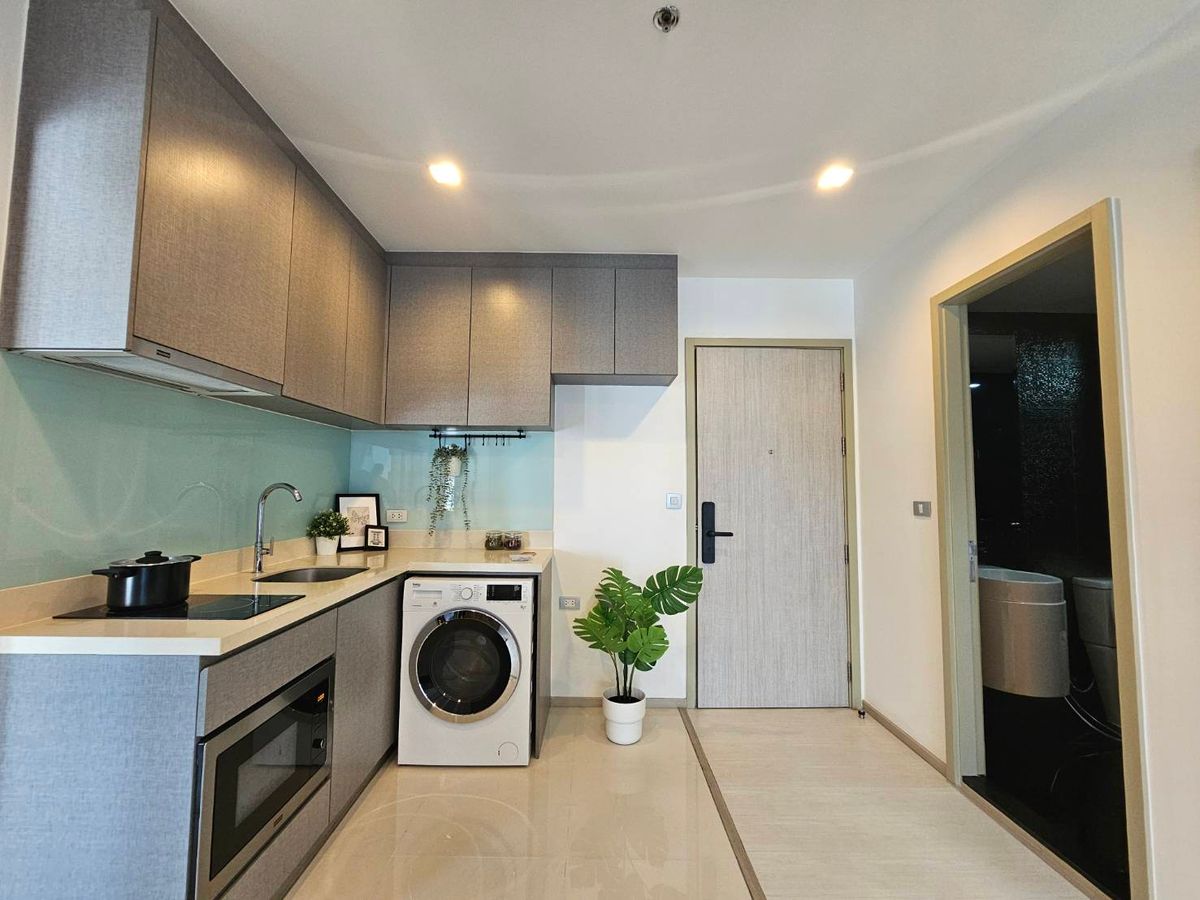 For SaleCondoSukhumvit, Asoke, Thonglor : Hot Deal !!!!! Rhythm Sukhumvit 36-38 2 bedrooms near BTS Thonglor only 7.9m Contact 065-6641496 (Emmy)