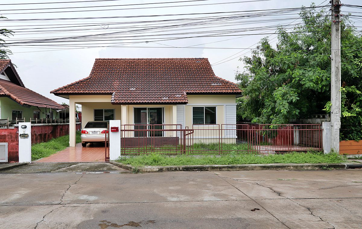 ขายบ้านฉะเชิงเทรา : ขายบ้านเดี่ยว เค.ซี.สุวินทวงศ์2 (K.C. suwinthawong2) พื้นที่68ตารางวา สภาพดี  ต้นโครงการ ตรงข้ามสวน 