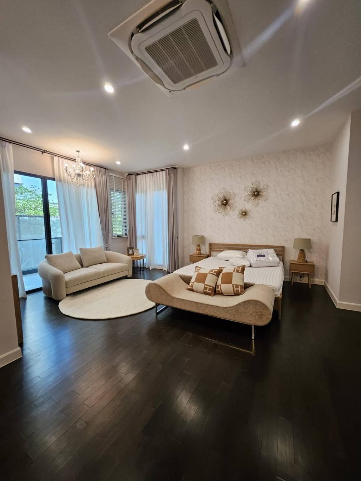 ขายบ้านเลียบทางด่วนรามอินทรา : ✨ The Honor Yothinpatthana — บ้านเดี่ยวโมเดิร์นลักซ์ชัวรี่ 5 ห้องนอน สำหรับครอบครัวที่ต้องการพื้นที่และความเป็นส่วนตัว ทำเลดี ใกล้ Central Festival EastVille