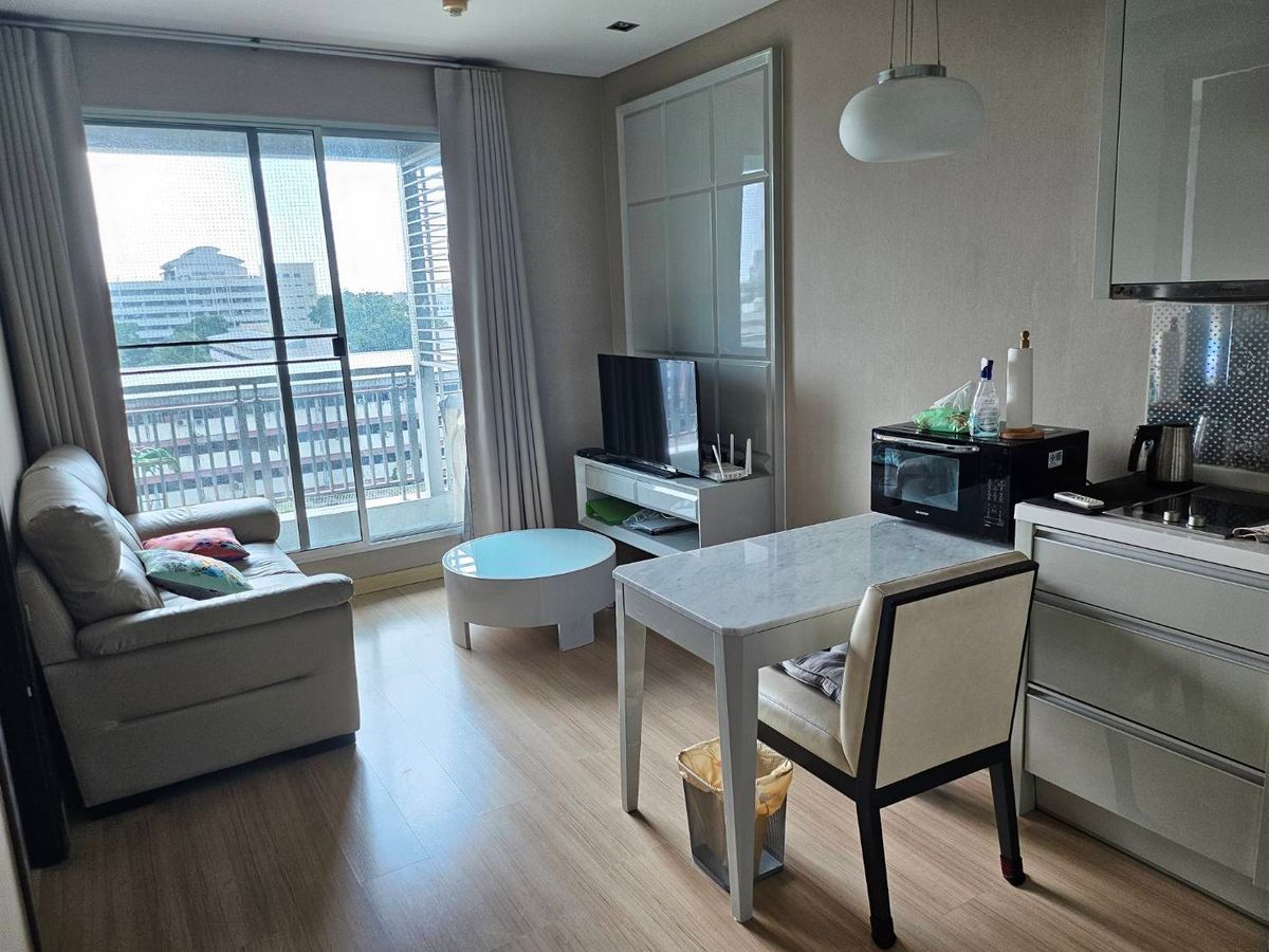 คอนโดราชเทวี พญาไท : คอนโดทำเลดี! The Address Phayathai เงียบสงบ ใกล้รถไฟฟ้า พญาไท ตึกวรรณสรณ์ ออกไปด่วนง่าย ใกล้รามา คณะเภสัชมหิดล ต้องห้ามพลาด หายากมากๆ สนใจติดต่อ 0876358339 