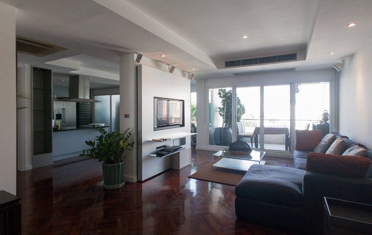 For SaleCondoSathorn, Narathiwat : For Sale with tenant: DUPLEX condo at Supreme Elegance, 2 BR/3 B, 220 sqm., classic and unique interior, Sathorn area