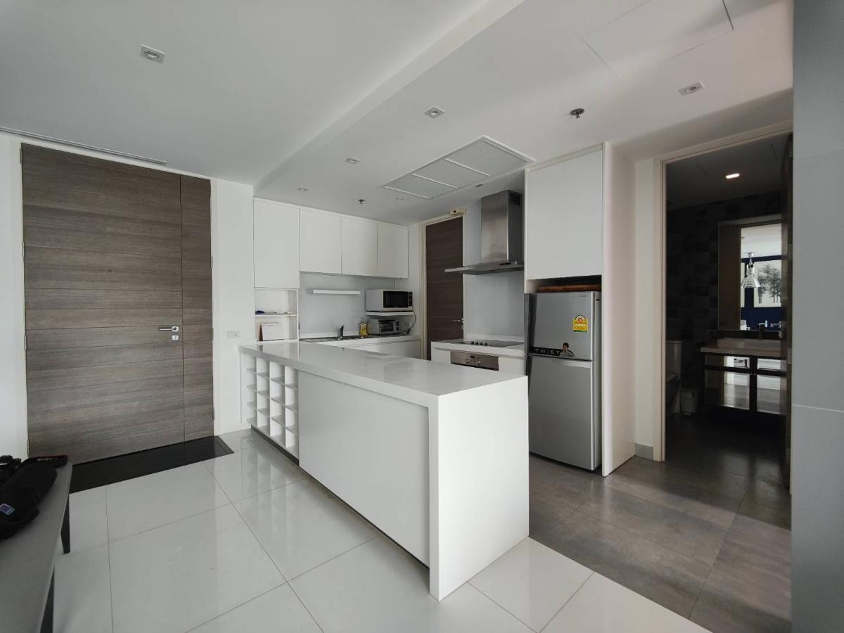 ให้เช่าคอนโดสีลม ศาลาแดง บางรัก : The Legend Saladaeng, 2 bed, 65000 per month