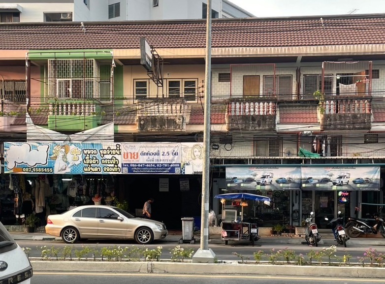 For SaleShop HousePattaya, Bangsaen, Chonburi : 143/2 Thepprasit Nong Prue Bang Lamung Chon Buri