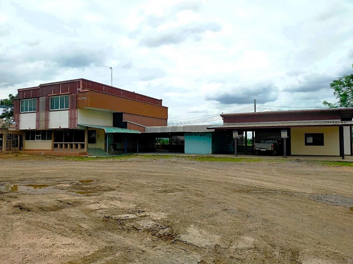 ขายบ้านสระบุรี : ที่ดินพร้อมสิ่งปลูกสร้าง บ้านเดี่ยว 2 ชั้น อยู่ติดถนนสายบ้านโคกดินแดง-บ้านตลาดใหม่