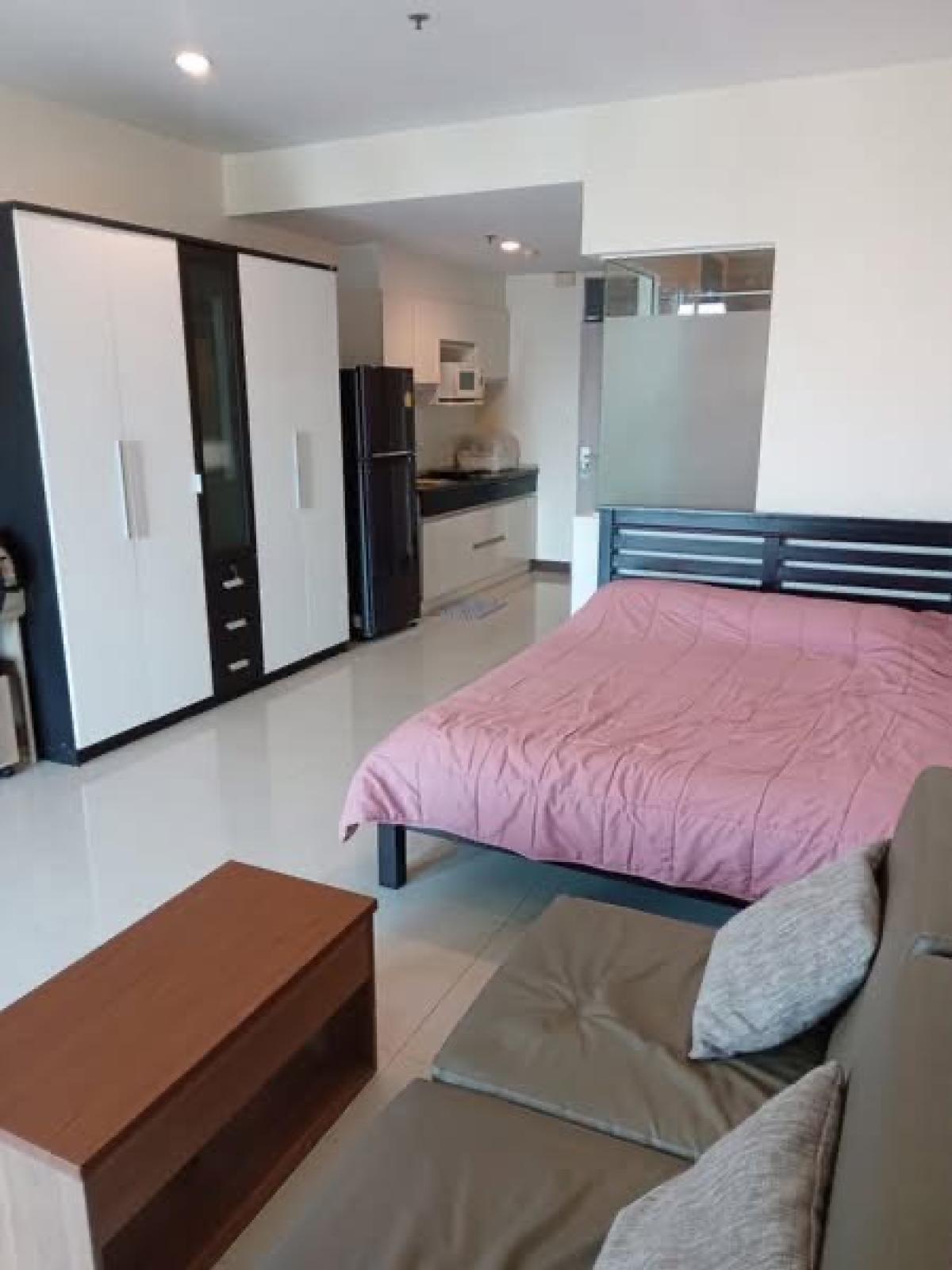 For RentCondoRatchathewi,Phayathai : 03/04/2026, Rent Supalai Premier Ratchathewi 38 sqm studio near BTS Indoor Stadium
Price only 16,000 THB/month with complete facilities! 0642748883