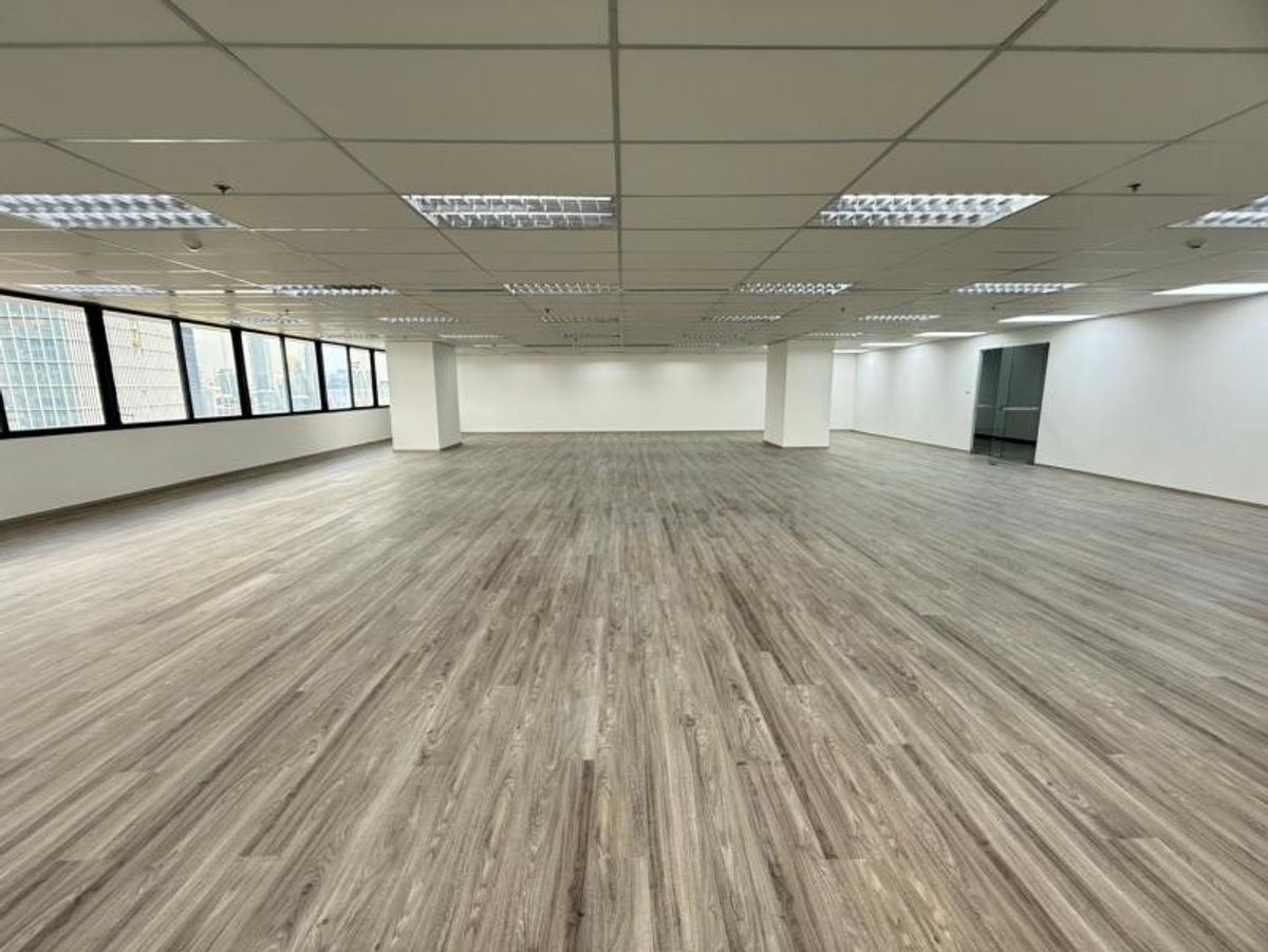 ให้เช่าสำนักงานคลองเตย กล้วยน้ำไท :  Office For Rent ตึกลุมพินี ทาวเวอร์ โซนพระราม 4 เดินทางสะดวกใกล้ห้างสรรพสินค้า