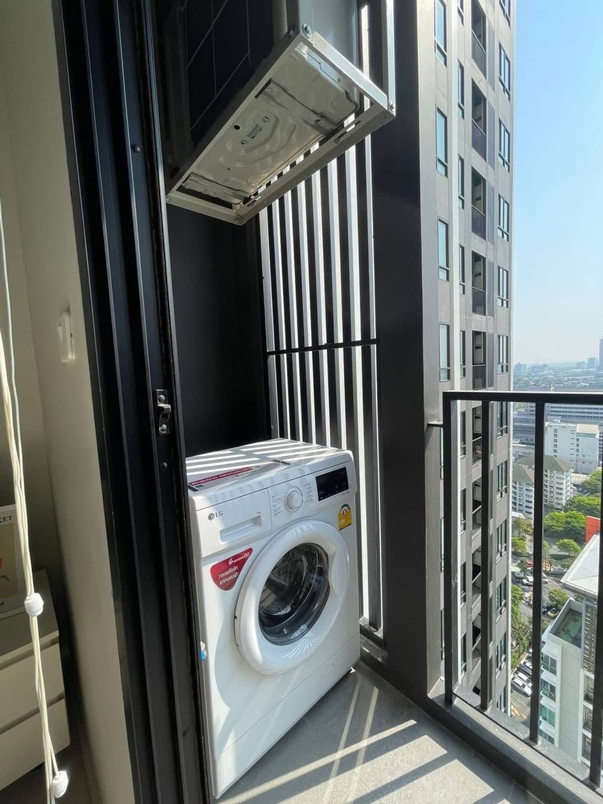 For RentCondoPattanakan, Srinakarin : For rent 📍 Nue Noble Srinakarin - Lasalle 📍 Fully furnished and equipped with electrical appliances, near MRT Sri Lasalle