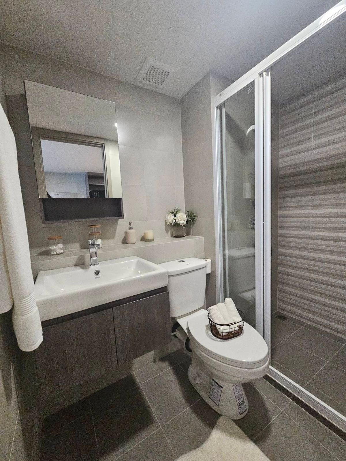 For SaleCondoKhlongtoei, Kluaynamthai : Great deal, 1 bed close to BTS Phra Khanong