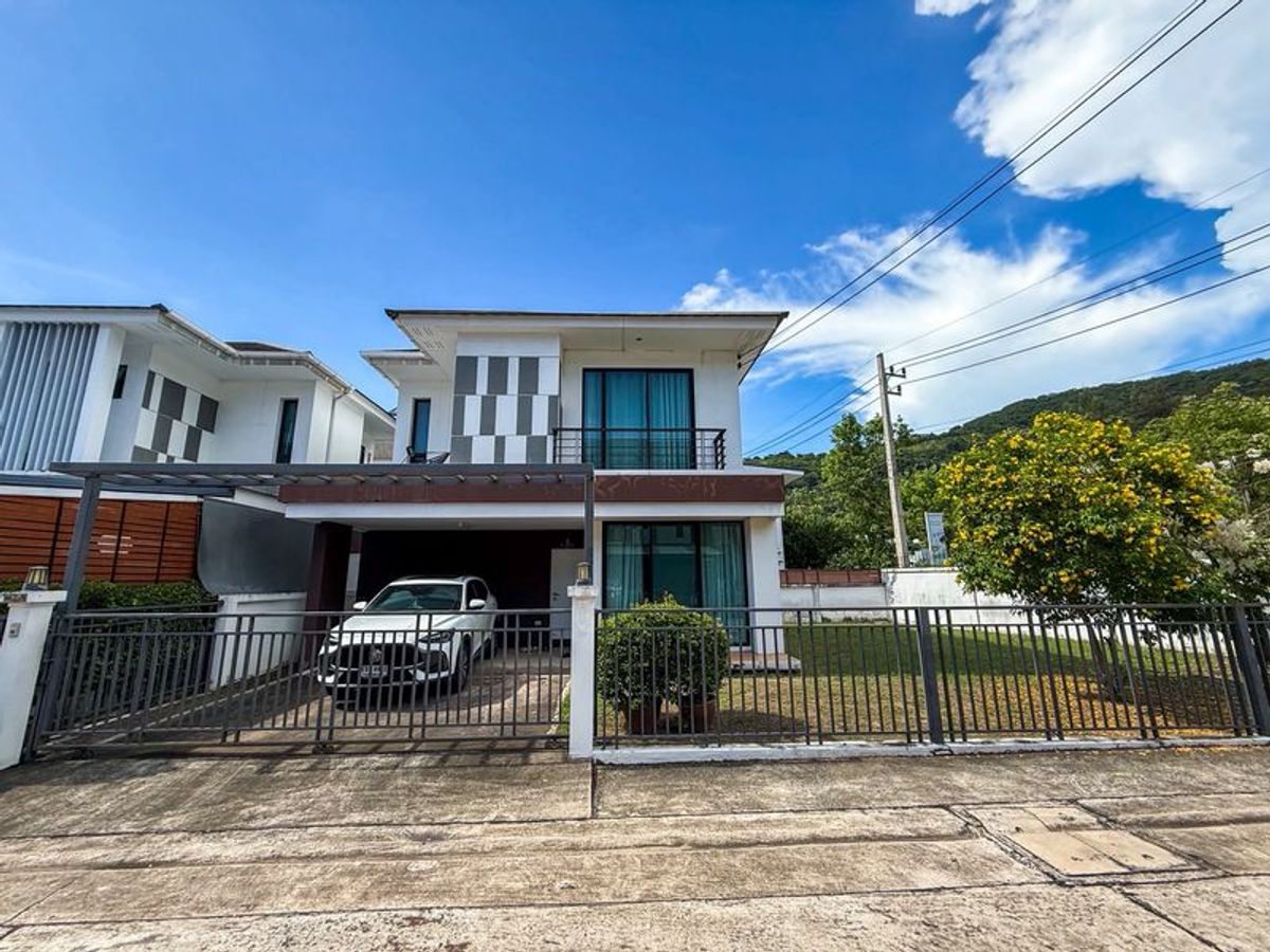ขายบ้านศรีราชา แหลมฉบัง บ้านบึง : ขายบ้านแฝด ตำแหน่งริม เนื้อที่เยอะ มบ.ศรีราชาฮิลล์ไซด์ ทาวน์ เขาน้ำซับ