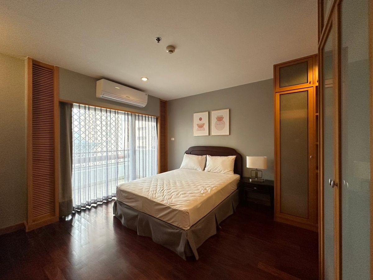 ให้เช่าคอนโดคลองเตย กล้วยน้ำไท : 🌟 ห้องใหญ่ วิวสวย เฟอร์ครบ! คอนโด 3 ห้องนอน พร้อมสิ่งอำนวยความ พื้นที่ใช้สอยกว้าง ใกล้ BTS/MRT เดินทางสะดวก