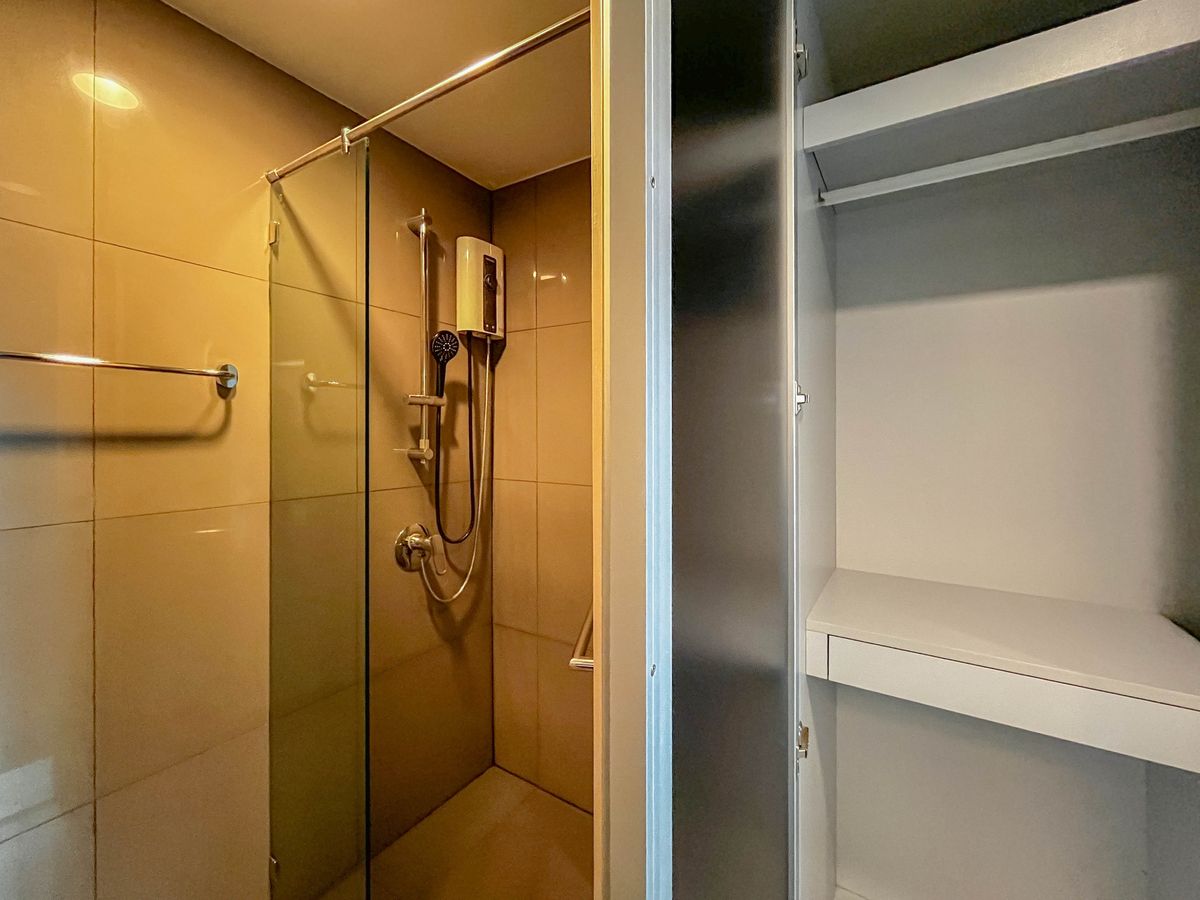 ให้เช่าคอนโดสุขุมวิท อโศก ทองหล่อ : ให้เช่า The Crest Sukhumvit 34 ราคา 28,000 บาท [MKr250593]