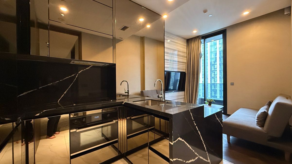 ให้เช่าคอนโดสุขุมวิท อโศก ทองหล่อ : FOR RENT 1 BEDROOM 38 SQ.M  FULLY FURNITURE  READY TO MOVE