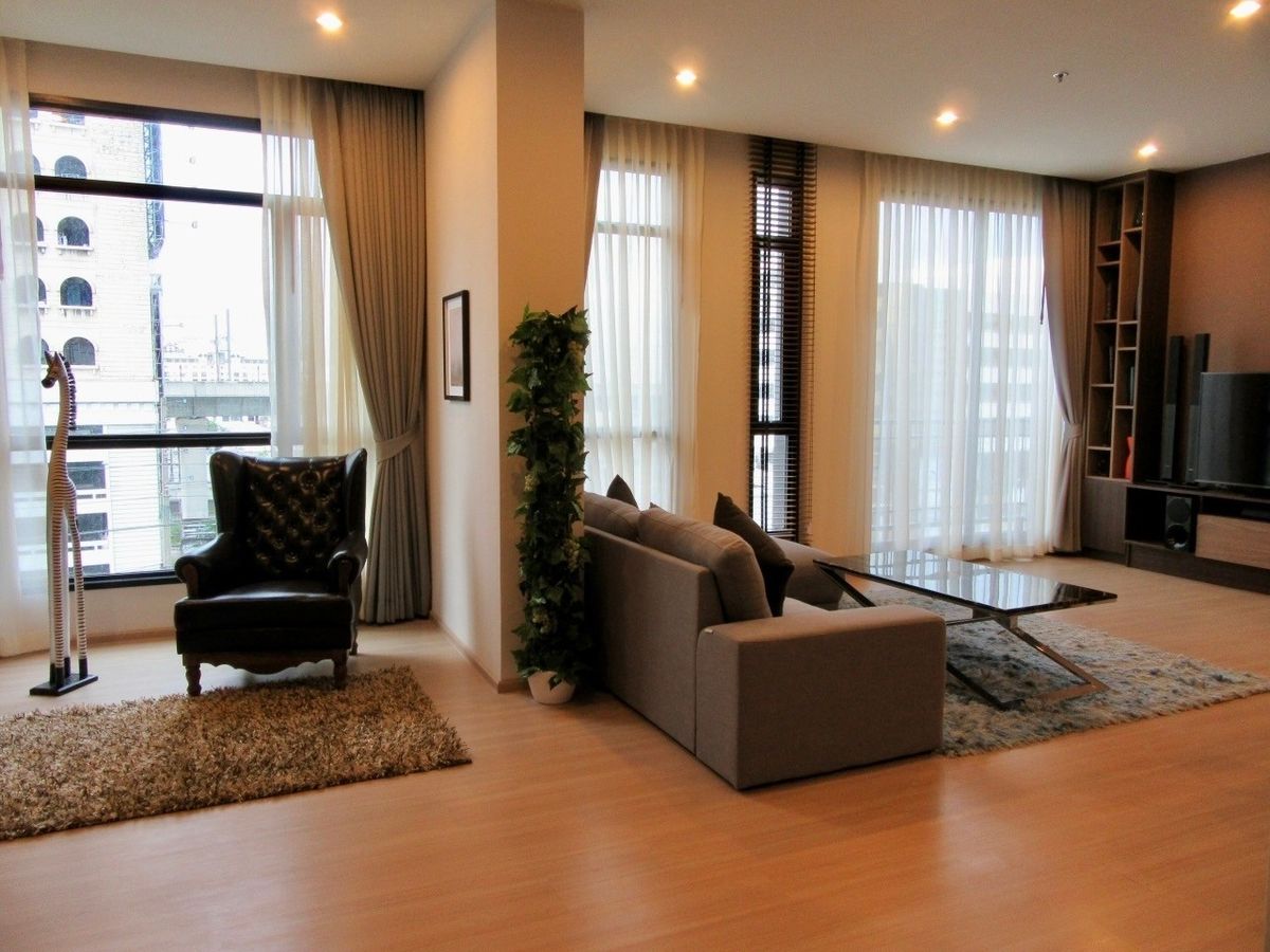 คอนโดพระราม 9 เพชรบุรีตัดใหม่ RCA : คอนโด The Capital Ekamai-Thonglor เดินทางสะดวก ใกล้รถไฟฟ้าบีทีเอส มีรถรับส่ง ห้องหรู-สวย เฟอร์นิเจอร์ครบ พร้อมอยู่ทันที!!