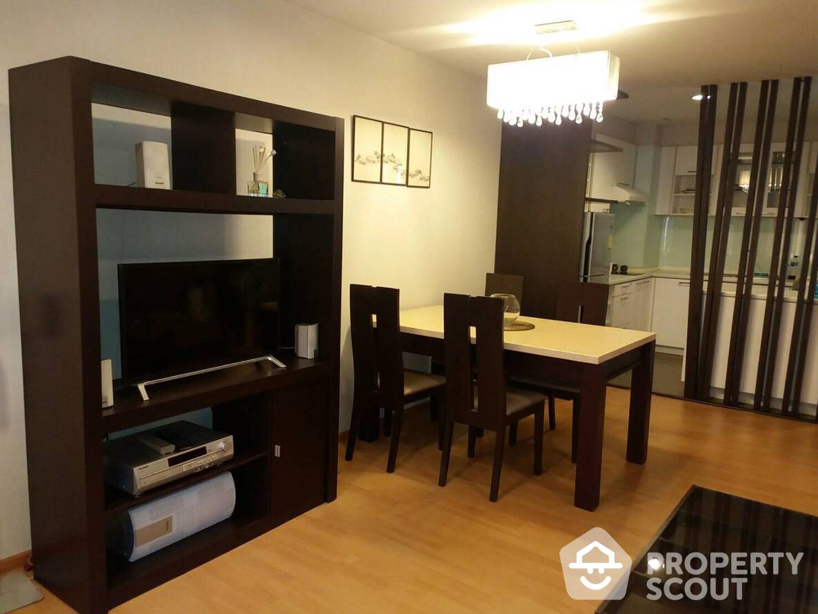 ขายคอนโดวิทยุ ชิดลม หลังสวน : คอนโด 2-ห้องนอน ที่ รีเจ้นท์ รอยัล เพลส 2 คอนโดมิเนียม ใกล้ BTS ราชดำริ