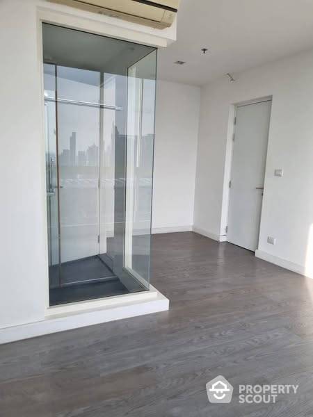For SaleCondoRama9, Petchburi, RCA : 2-BR Condo at A Space Asoke-Ratchada near MRT Phra Ram 9