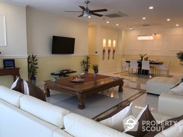 For RentCondoWongwianyai, Charoennakor : 3-BR Condo at Baan Sathorn Chaopraya near BTS Krung Thon Buri